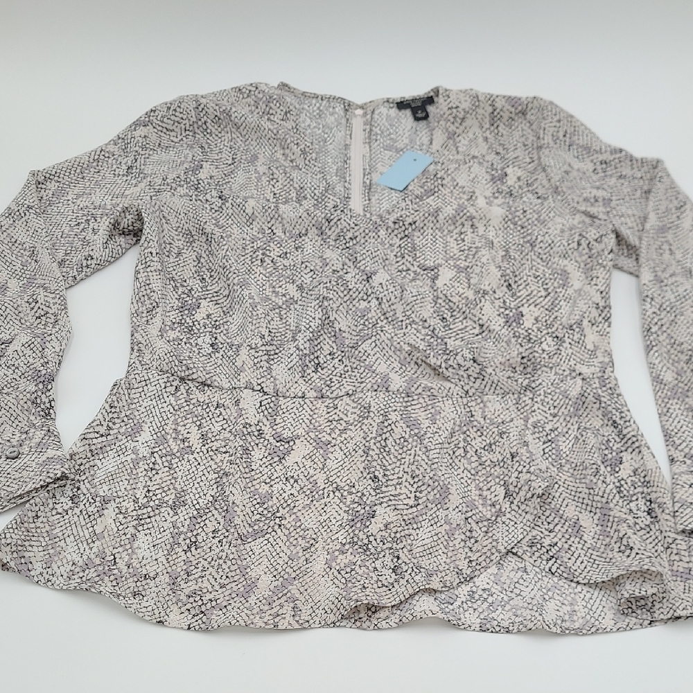 Ann Taylor Factory Snakeskin Peplum Blouse Grey Animal Print Long Sleeve 4P NEW